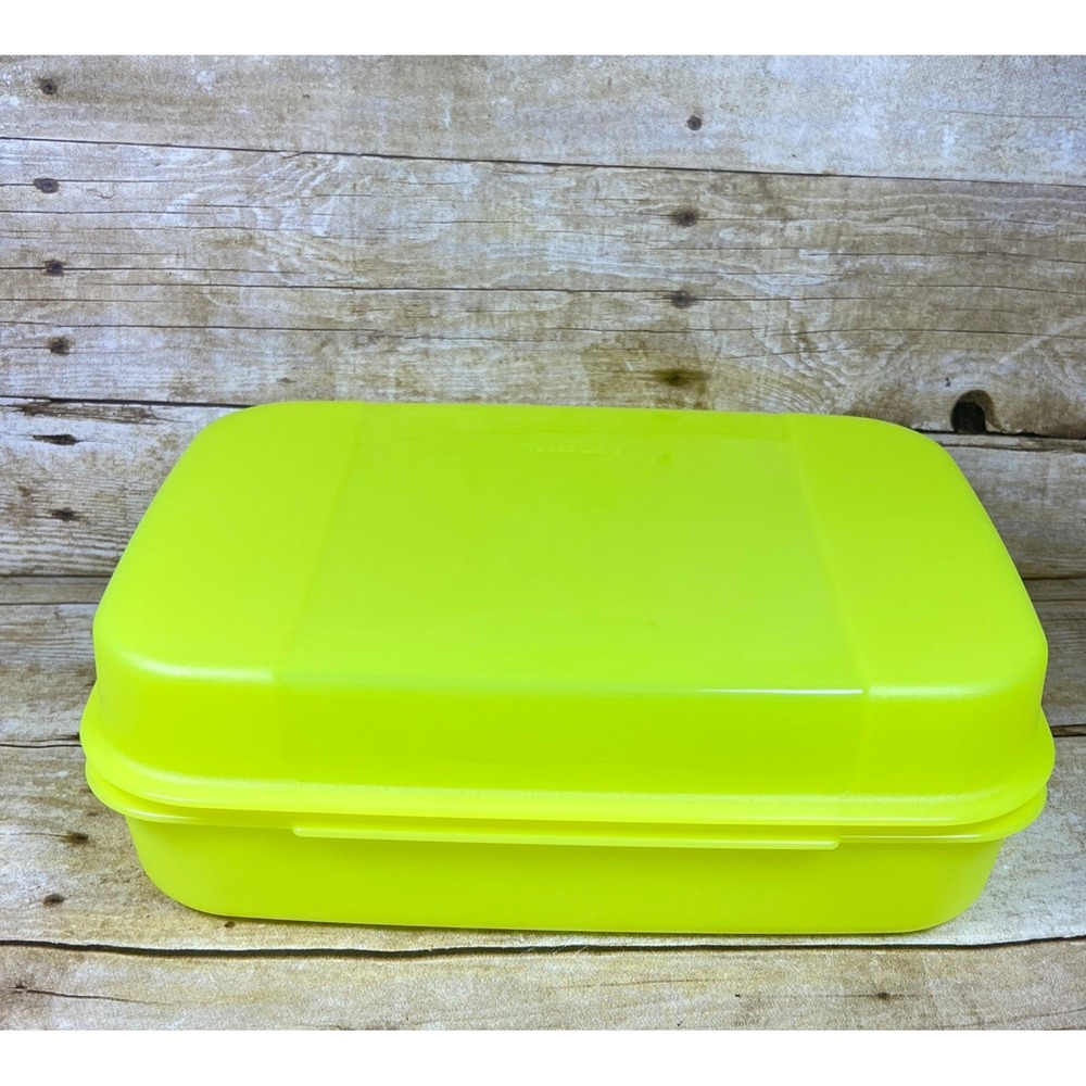 Vintage Tupperware STORZALOT Storage Box Hinge Lid Yellow Large 2242 11 x 7 1/2